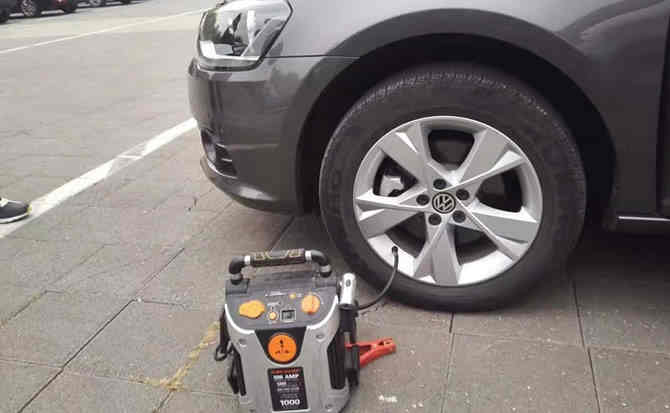 义乌汽车搭电案例